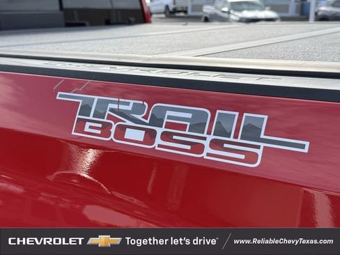 Used 2020 Chevrolet Silverado 1500 LT Trail Boss AWD/4WD image 12