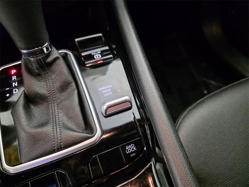 Certified 2025 Jeep Compass Limited image 25