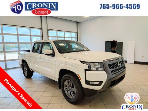 New 2025 Nissan Frontier SV w/ SV Convenience Package AWD/4WD image 1