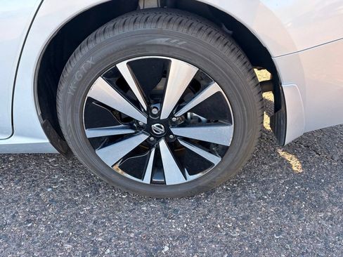 Used 2020 Nissan Altima 2.5 SV FWD image 8