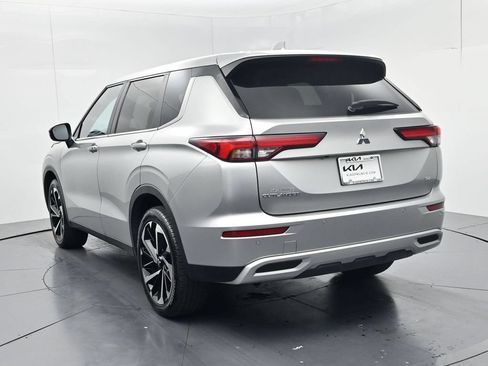 Used 2024 Mitsubishi Outlander SE FWD image 6