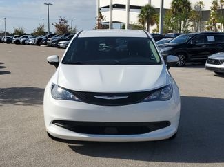 Used 2023 Chrysler Voyager LX video 2