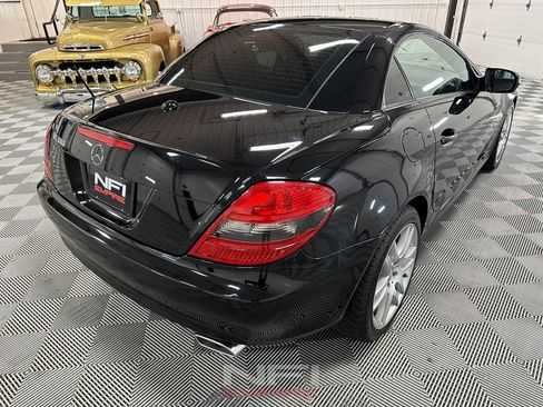 Used 2009 Mercedes-Benz SLK 300 image 15