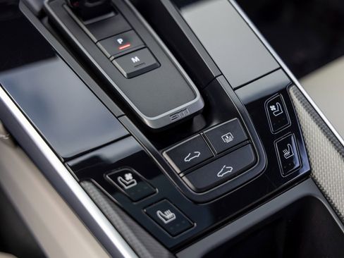 Used 2020 Porsche 911 Carrera S image 39