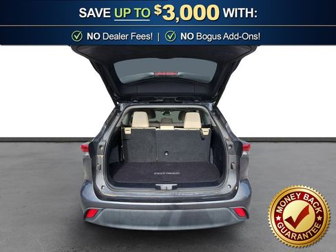 Used 2020 Toyota Highlander XLE image 24