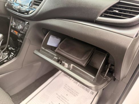 Used 2022 Buick Encore Preferred w/ Safety Package image 29