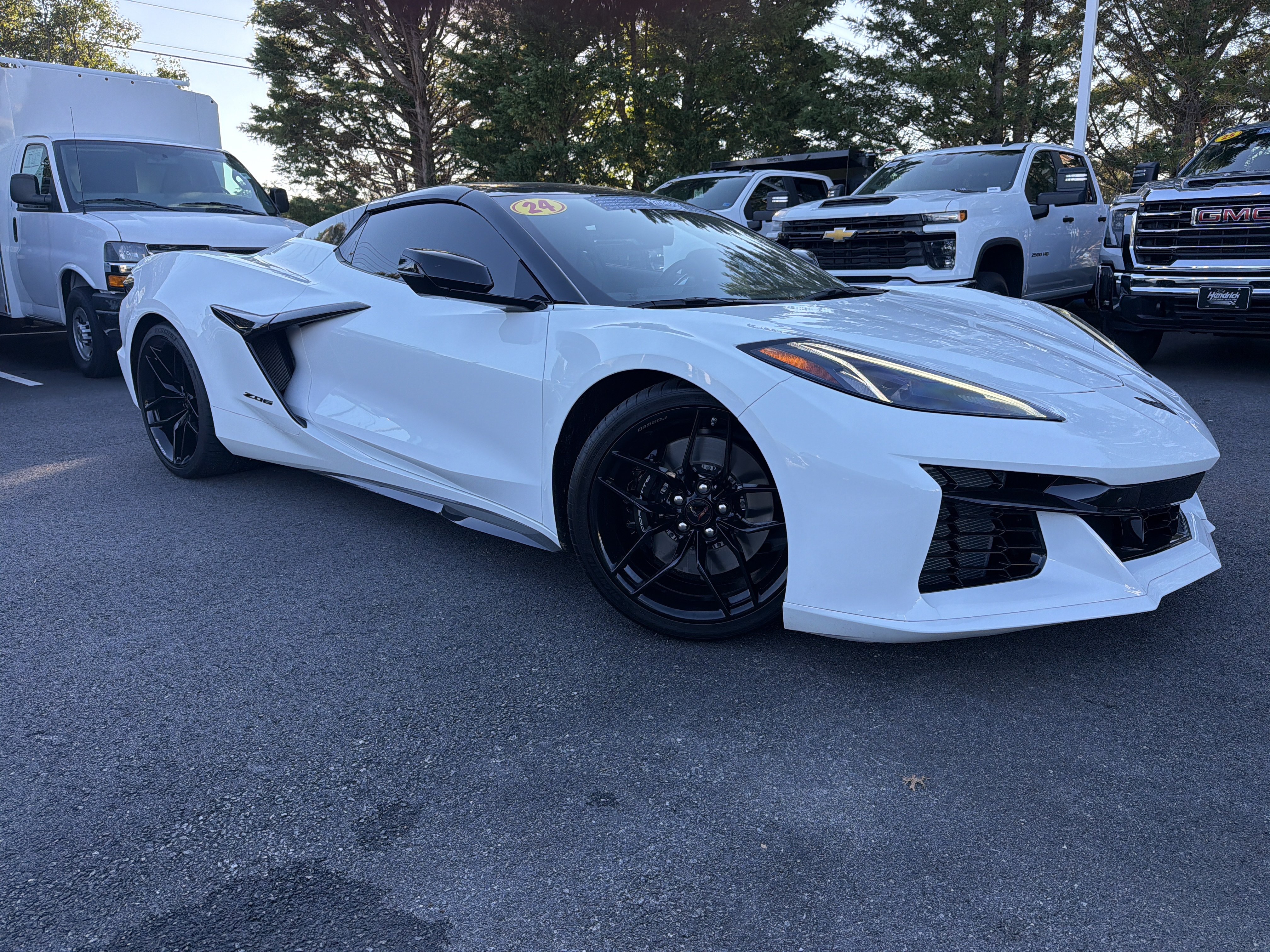 Used 2025 Chevrolet Corvette Z06 w/ Stealth Interior Trim Package RWD image 2