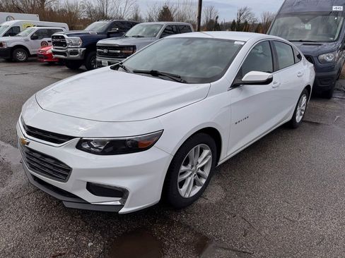 Used 2018 Chevrolet Malibu LT image 1