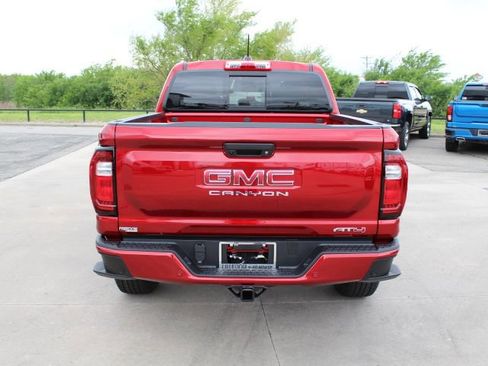 New 2026 GMC Canyon AT4 AWD/4WD image 4
