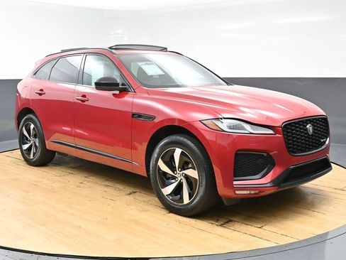 Used 2025 Jaguar F-PACE R-Dynamic S image 3
