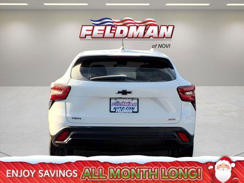 Used 2024 Chevrolet Trax RS image 4