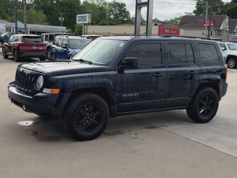 Used 2016 Jeep Patriot Sport w/ Power Value Group AWD/4WD image 5