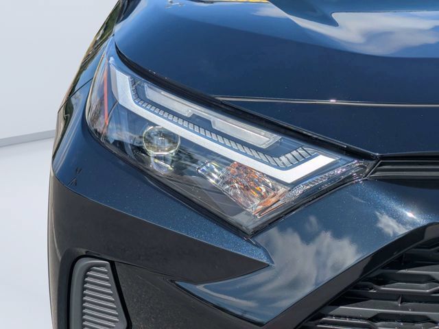 Used 2025 Toyota RAV4 XLE w/ Convenience Package AWD/4WD image 9