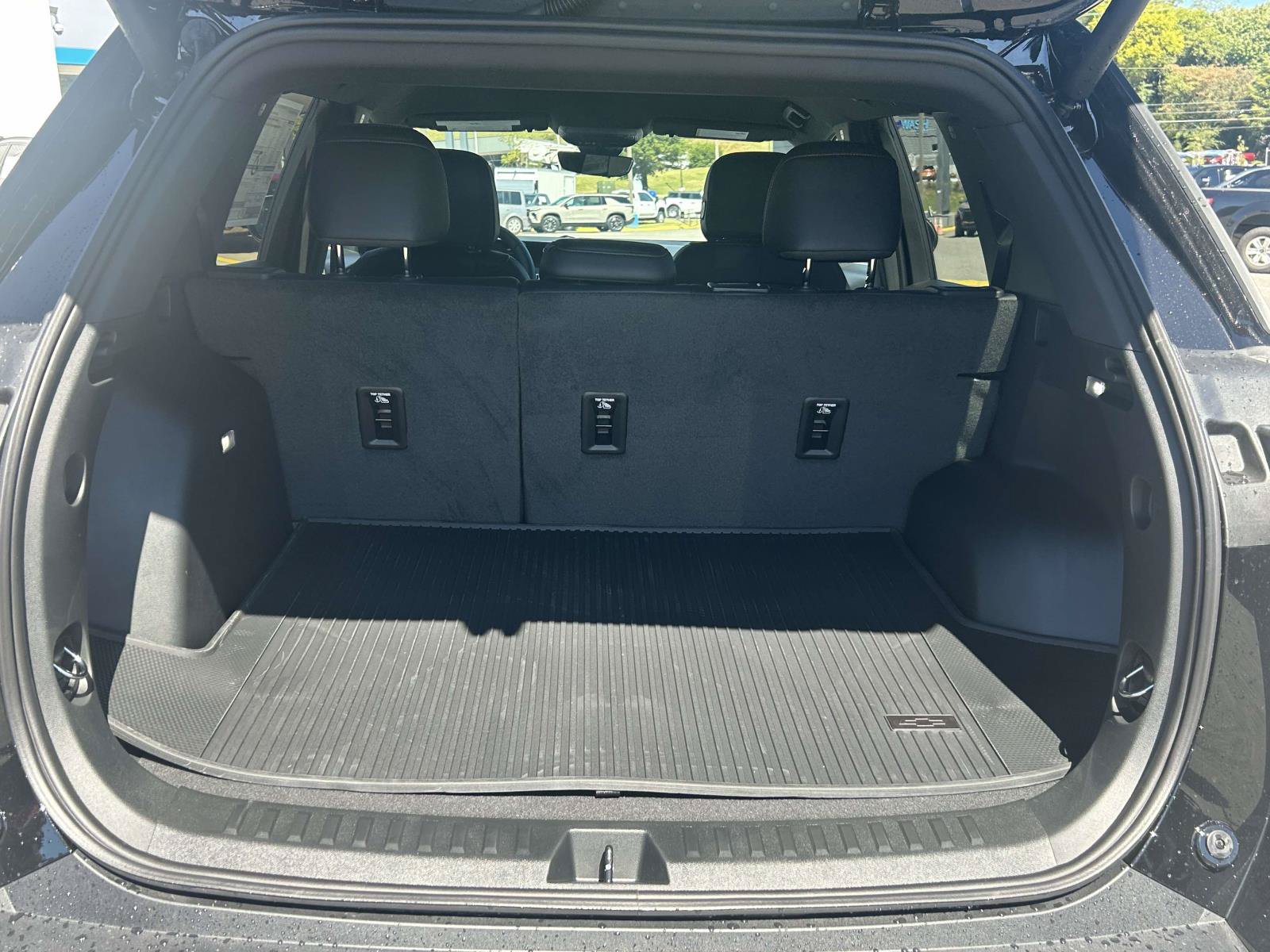 New 2027 Chevrolet Equinox ACTIV w/ Safety and Technology Package AWD/4WD image 13