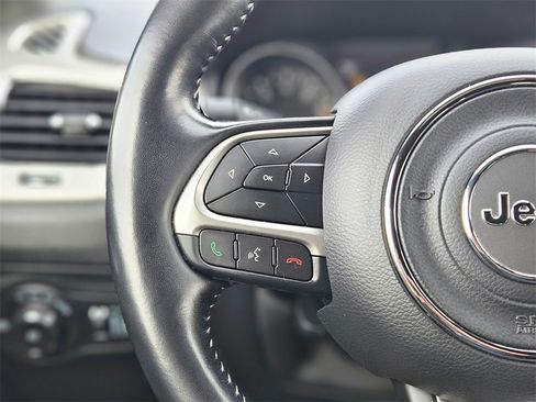 Used 2021 Jeep Compass 80th Special Edition image 25