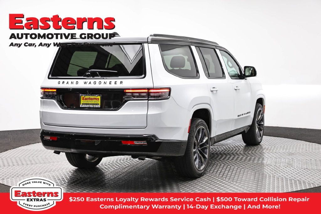 Used 2025 Jeep Grand Wagoneer Series III w/ Rear Seat Video Group 1 AWD/4WD image 6