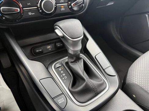 Used 2024 Kia Soul LX w/ Option Group 015 image 16