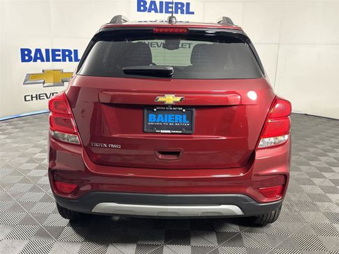 Used 2022 Chevrolet Trax LT w/ LT Convenience Package AWD/4WD image 4