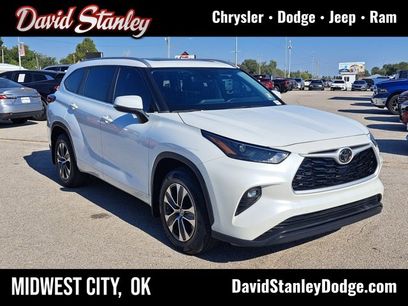 Used 2023 Toyota Highlander XLE