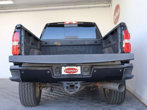 Used 2019 GMC Sierra 2500 Denali AWD/4WD image 5