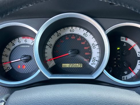 Used 2012 Toyota Tacoma 4x4 Double Cab image 25