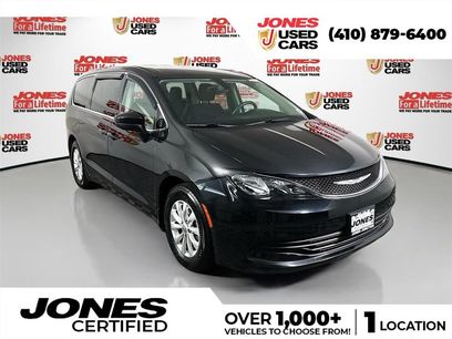 Used 2017 Chrysler Pacifica Touring w/ Tire & Wheel Group
