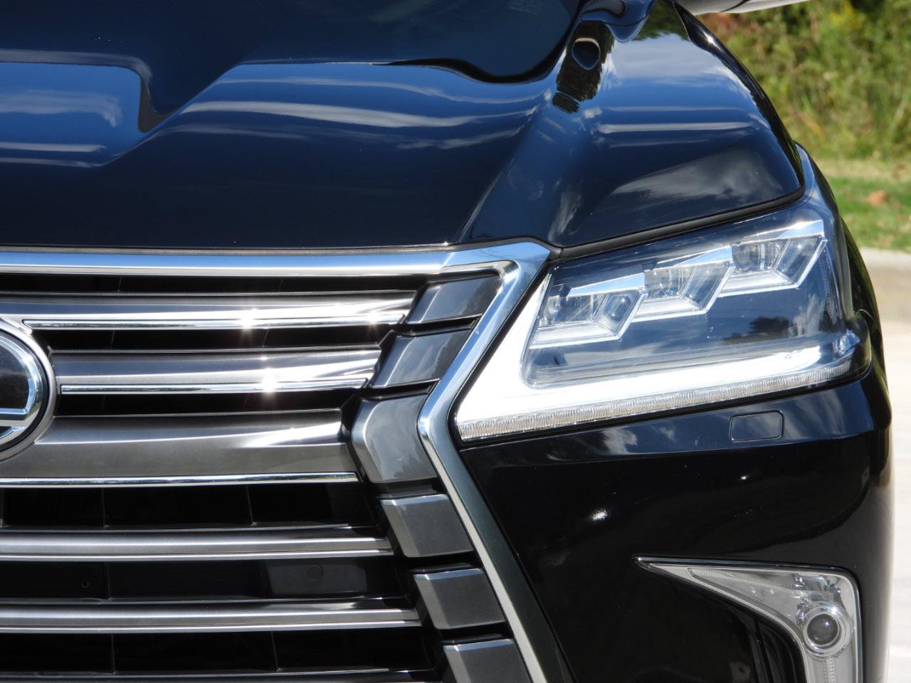 Used 2016 Lexus LX 570 4WD image 55