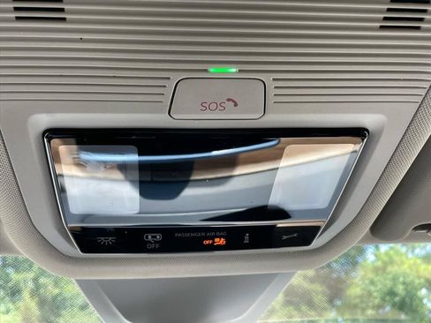 Used 2024 Volkswagen Atlas SE FWD image 14