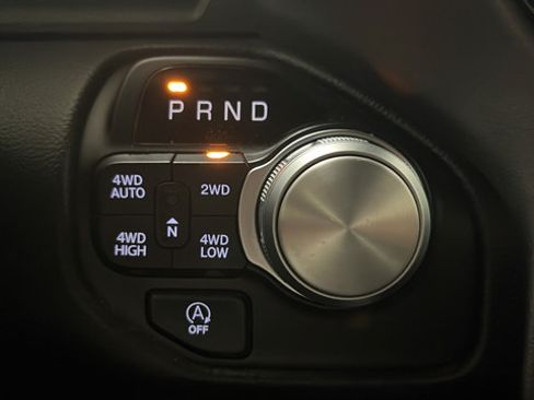 Used 2023 RAM 1500 Laramie AWD/4WD image 18