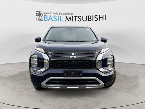 Used 2024 Mitsubishi Outlander SE image 8