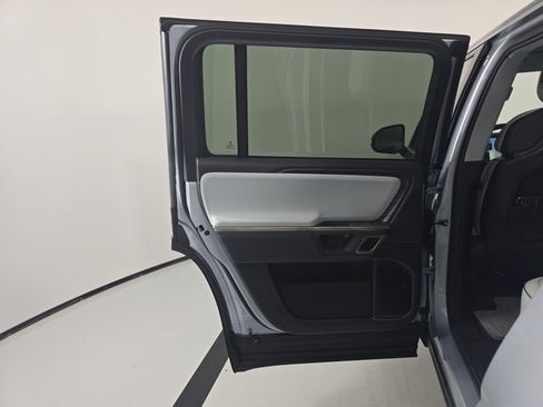 Used 2024 Rivian R1S Adventure AWD/4WD image 17