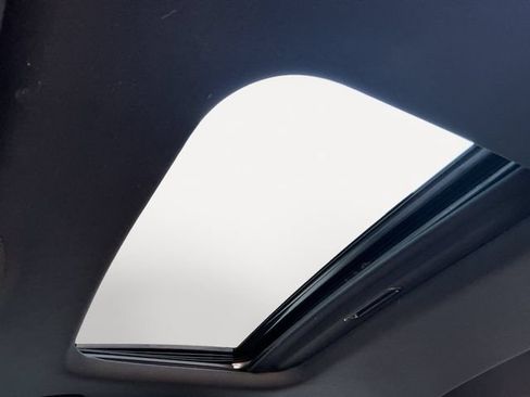 Used 2019 Ford Fusion Titanium FWD image 12