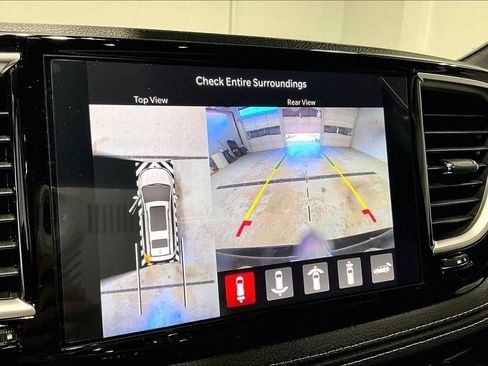 New 2026 Chrysler Pacifica Limited w/ S Appearance Package image 16