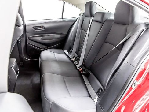 Used 2022 Toyota Corolla LE image 32