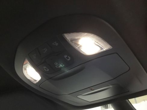 New 2026 Chrysler Voyager LX image 32