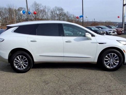 Certified 2024 Buick Enclave Essence image 9