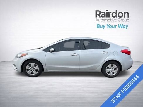 Used 2015 Kia Forte LX image 4