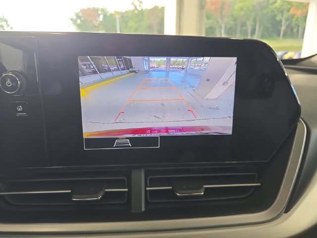 Used 2025 Chevrolet Trax LS FWD image 16