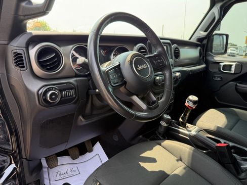 Used 2019 Jeep Wrangler Unlimited Sport w/ Cold Weather Group AWD/4WD image 18