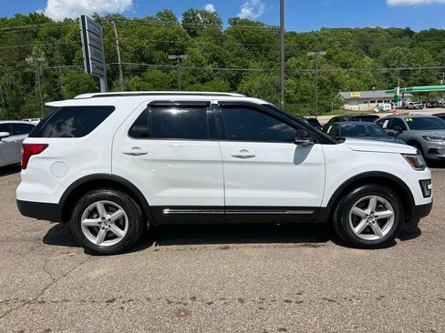 Used 2016 Ford Explorer XLT w/ Equipment Group 201A AWD/4WD image 3
