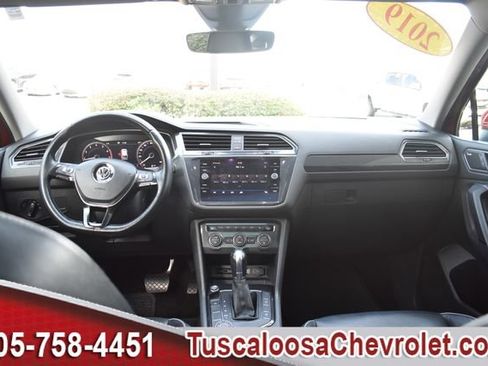 Used 2019 Volkswagen Tiguan SEL Premium AWD/4WD image 3