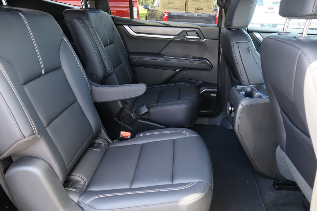 Certified 2026 GMC Acadia Elevation w/ Elevation Premium Package FWD image 28