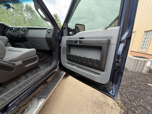 Used 2016 Ford F250 XL w/ XL Appearance Package AWD/4WD image 18