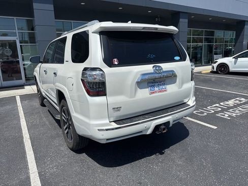 Used 2020 Toyota 4Runner Limited image 9