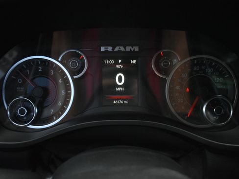 Used 2020 RAM 1500 Big Horn AWD/4WD image 35