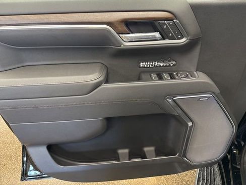 New 2026 Chevrolet Silverado 1500 High Country w/ Technology Package AWD/4WD image 10