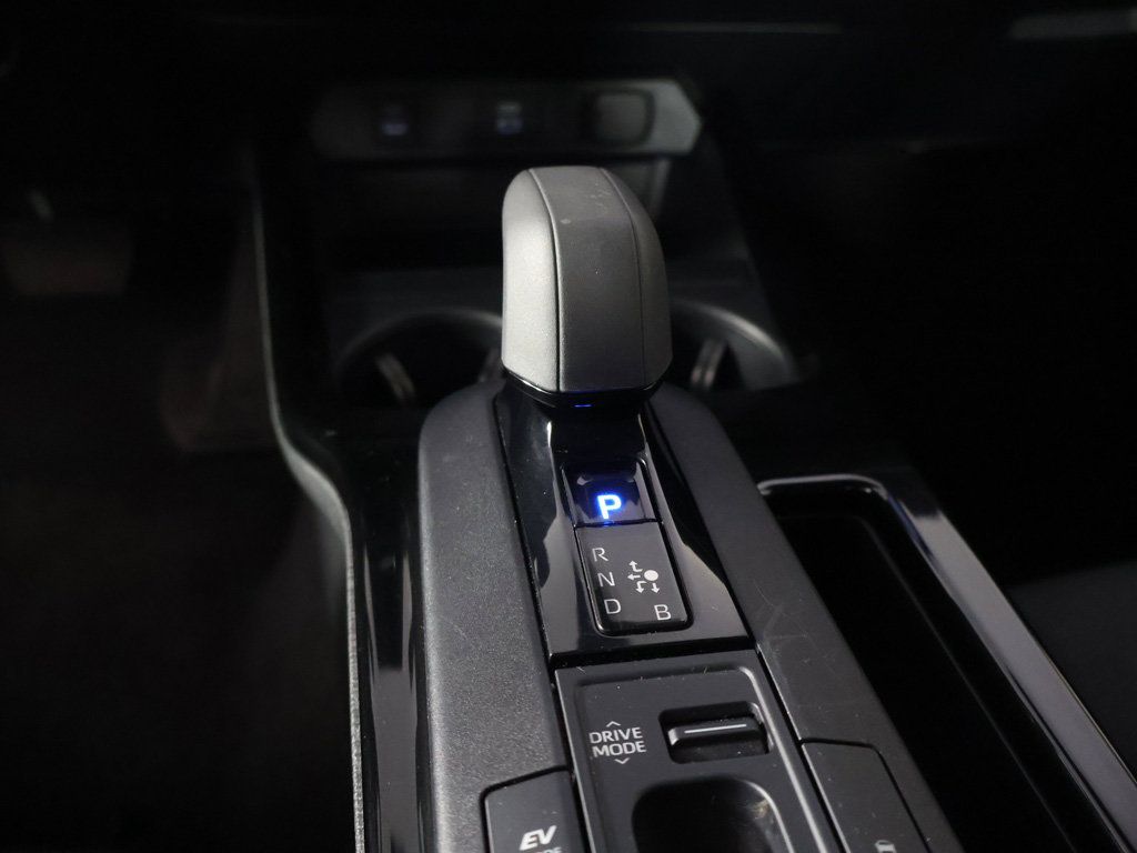 Used 2025 Toyota Prius LE FWD image 36