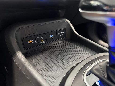 Used 2025 Hyundai Kona SE FWD image 23