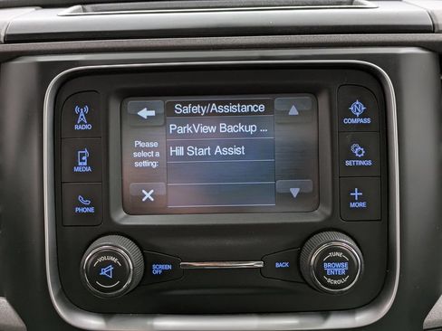 Used 2016 RAM 2500 Tradesman w/ Chrome Appearance Group AWD/4WD image 8
