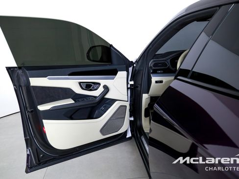 Used 2019 Lamborghini Urus image 10